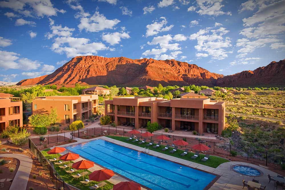 view of the pool at Red Mountain Resort